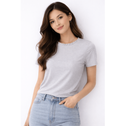 T-shirt con rouches sul...