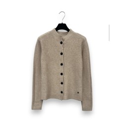 Cardigan con bottoni neri...